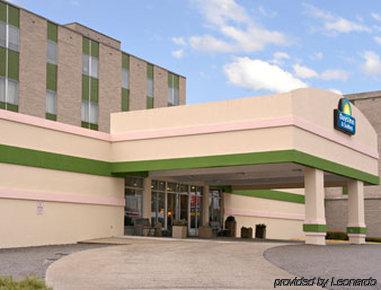 Elkins Inn And Suites ภายนอก รูปภาพ