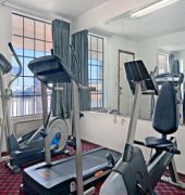 Elkins Inn And Suites ภายนอก รูปภาพ